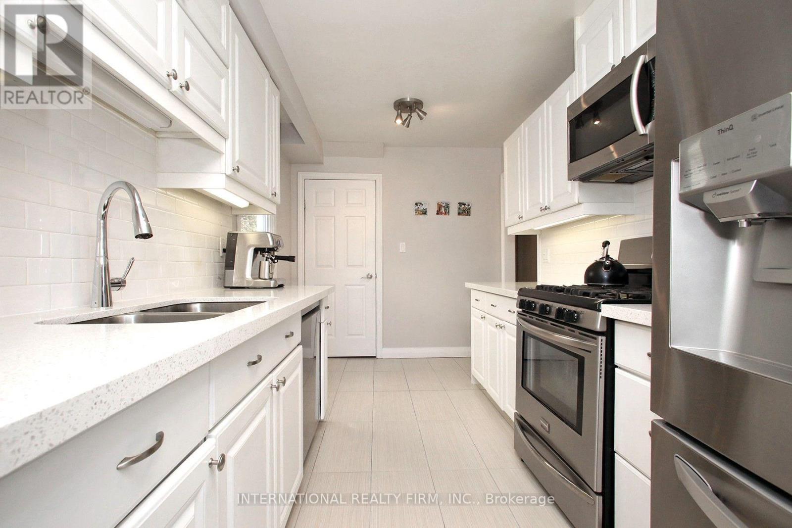 1876 Bicroft Court Property Photo 8