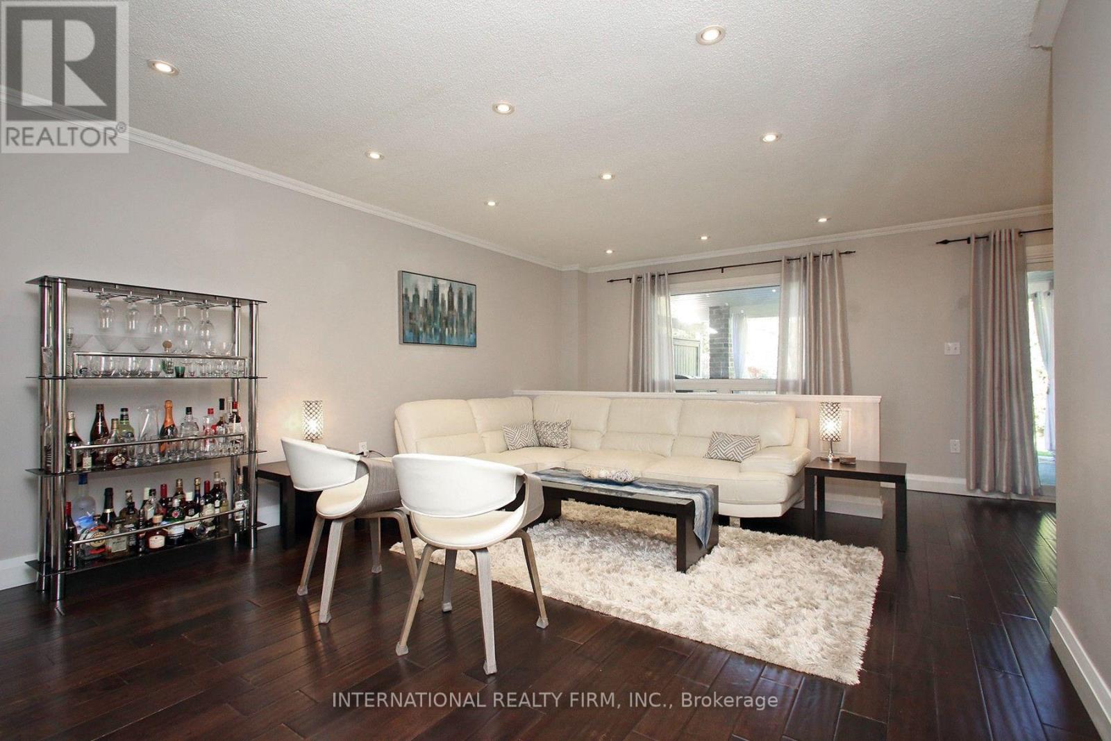 1876 Bicroft Court Property Photo 9