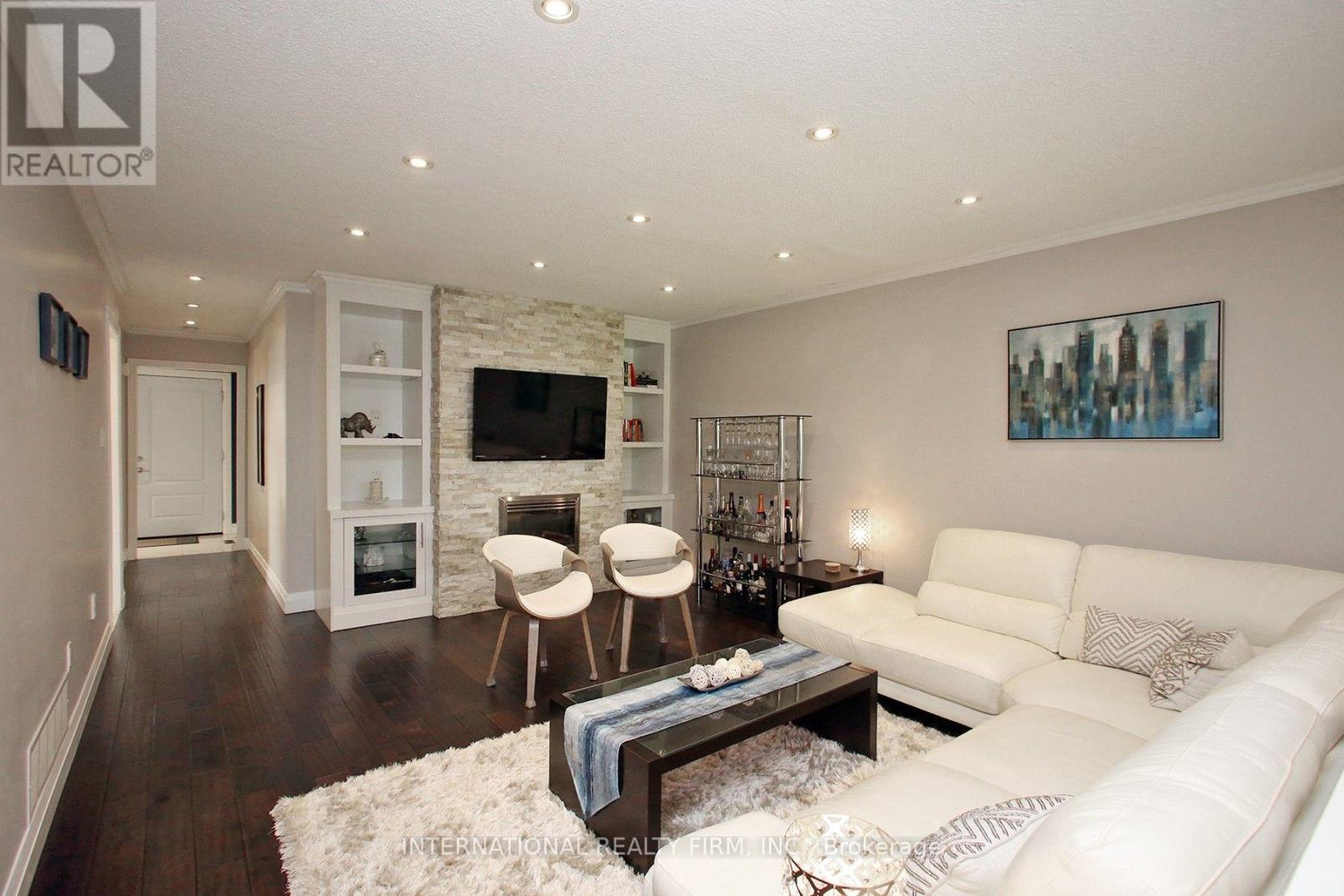 1876 Bicroft Court Property Photo 10