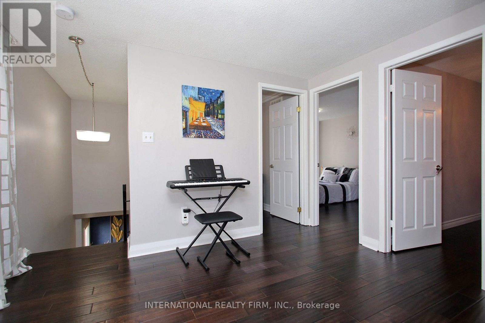 1876 Bicroft Court Property Photo 25