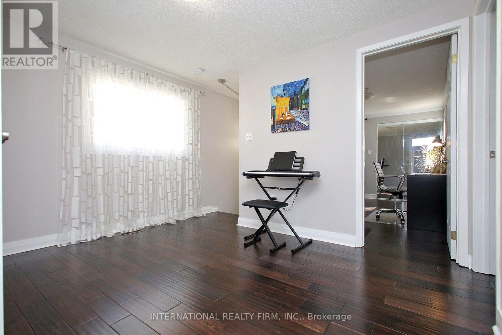 1876 Bicroft Court Property Photo 27