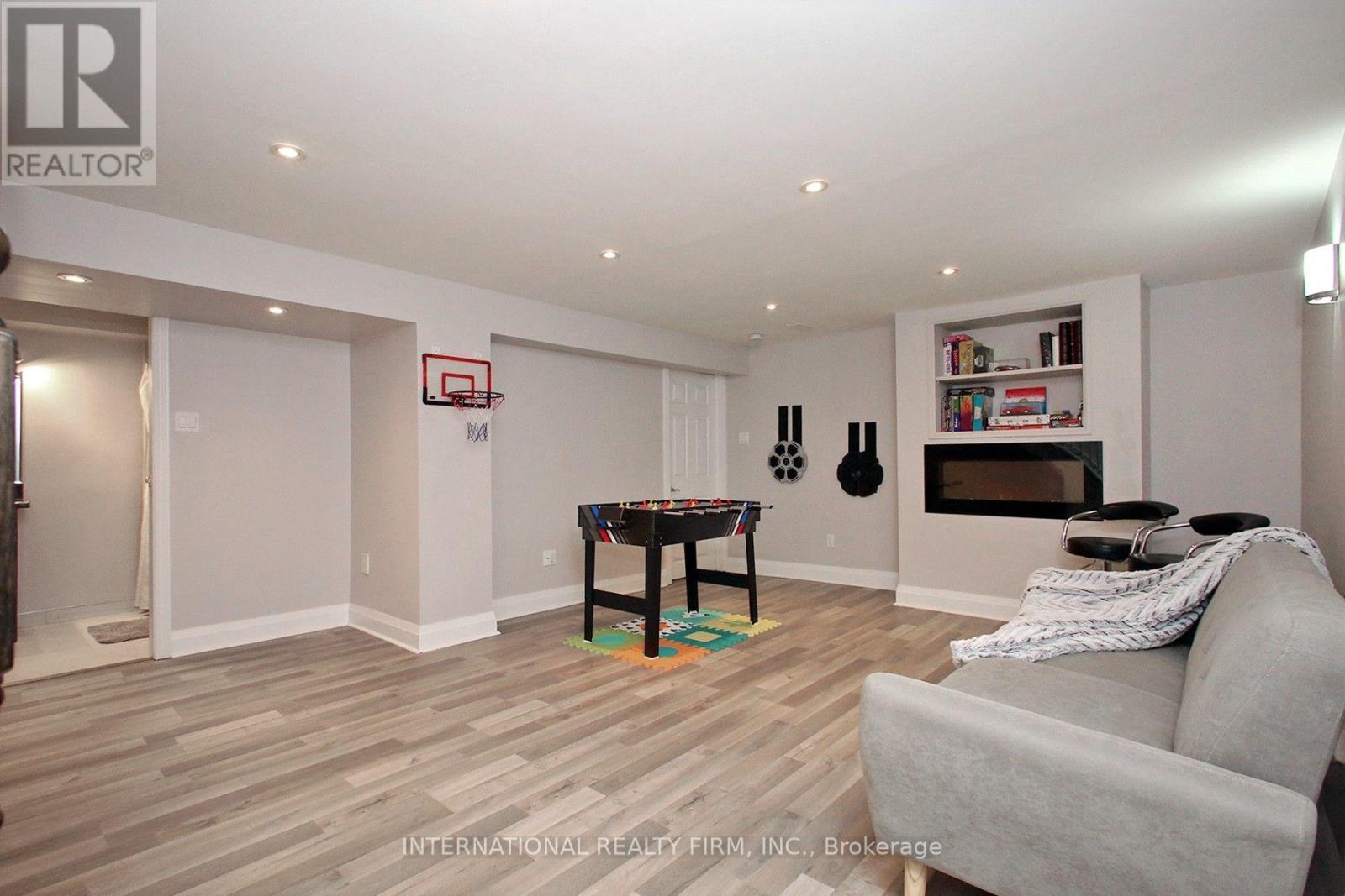 1876 Bicroft Court Property Photo 29