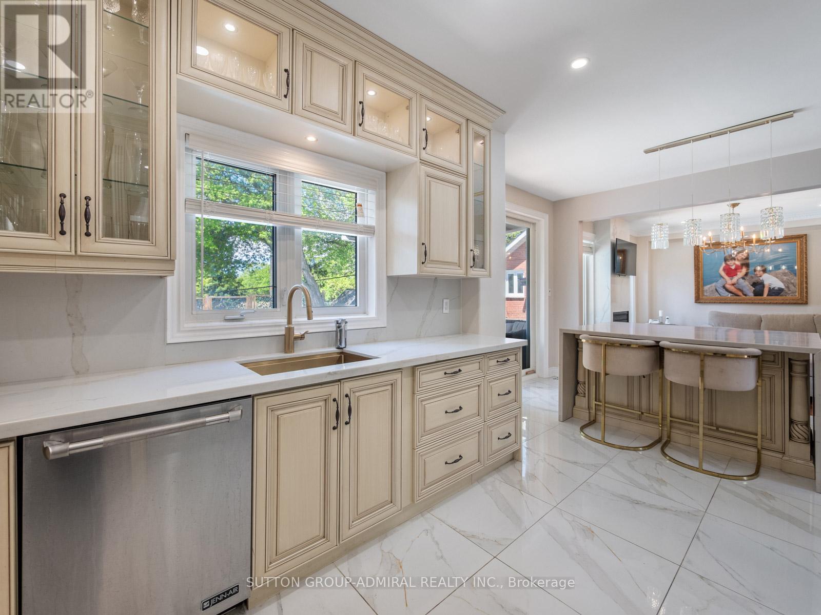18 Thatcher Avenue Property Photo 15
