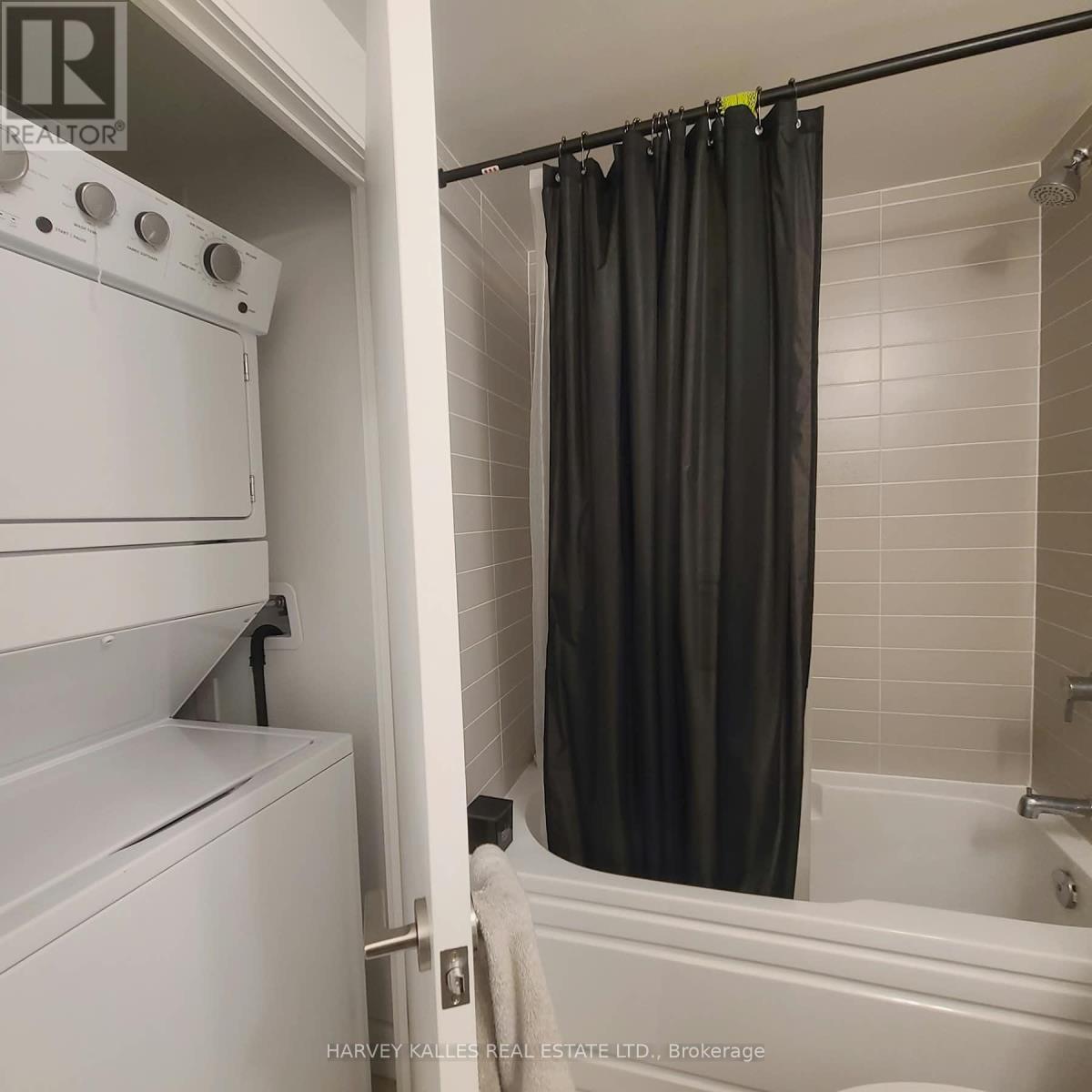 323 - 1350 Ellesmere Road Property Photo 6
