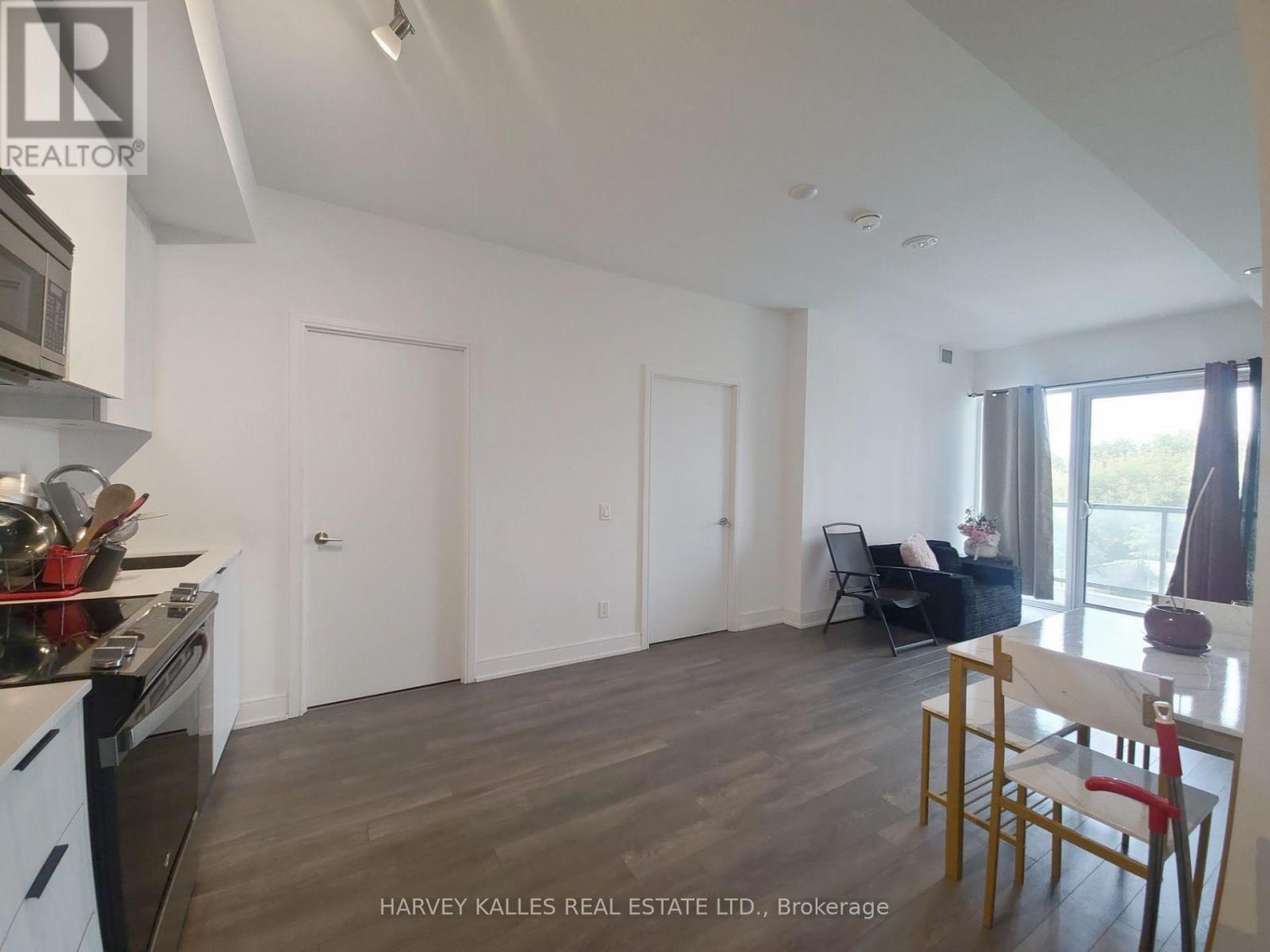323 - 1350 Ellesmere Road Property Photo 14