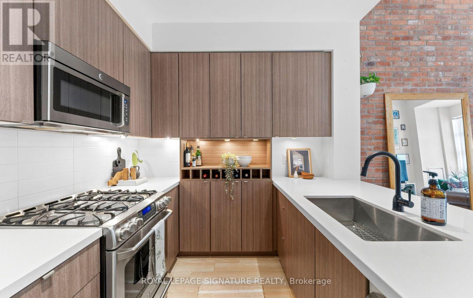111 - 88 Colgate Avenue Property Photo 14