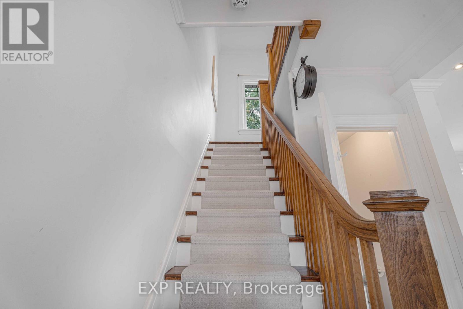 308 King Street E Property Photo 18