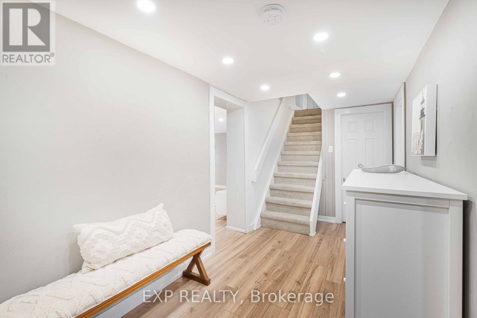 308 King Street E Property Photo 27