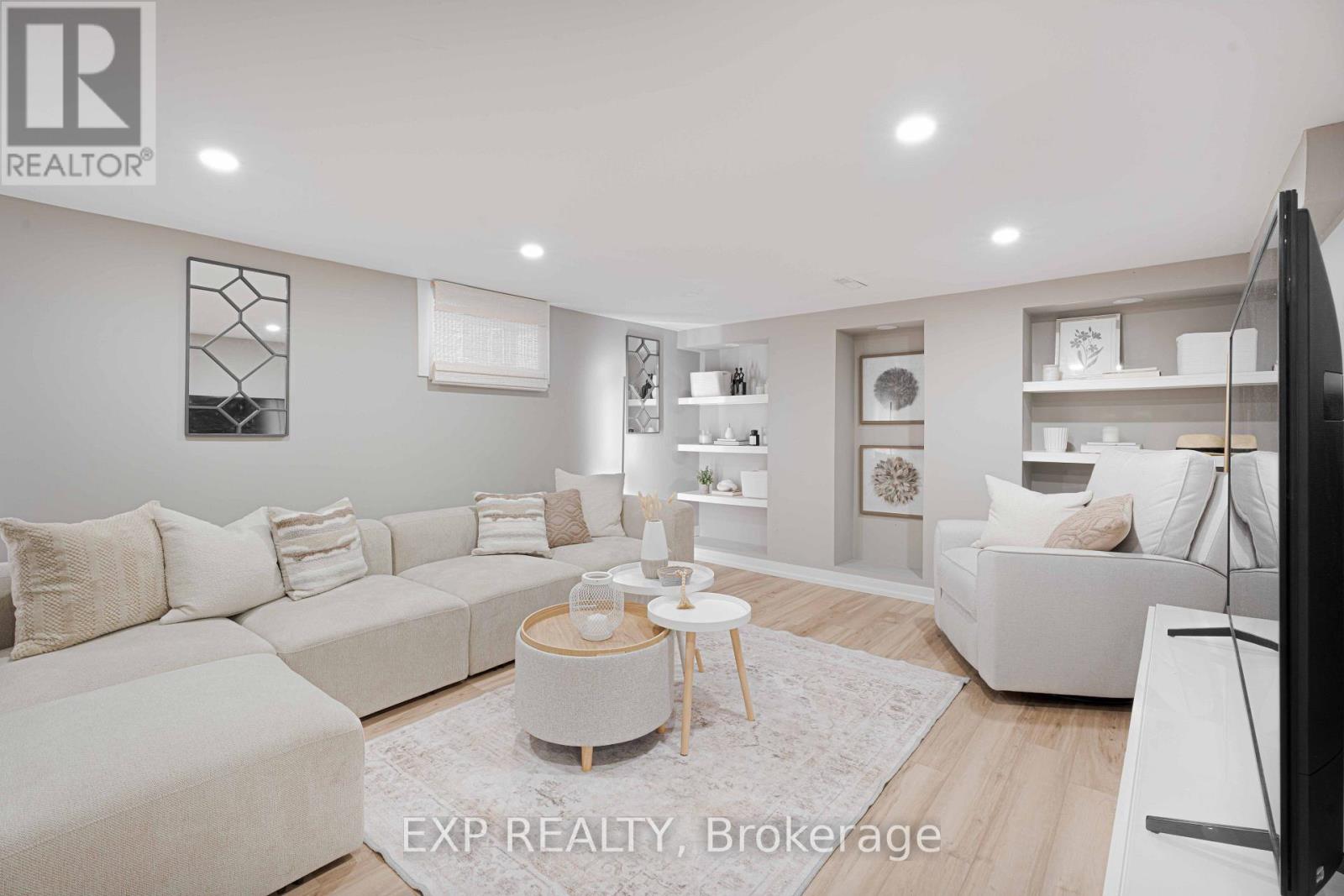 308 King Street E Property Photo 29