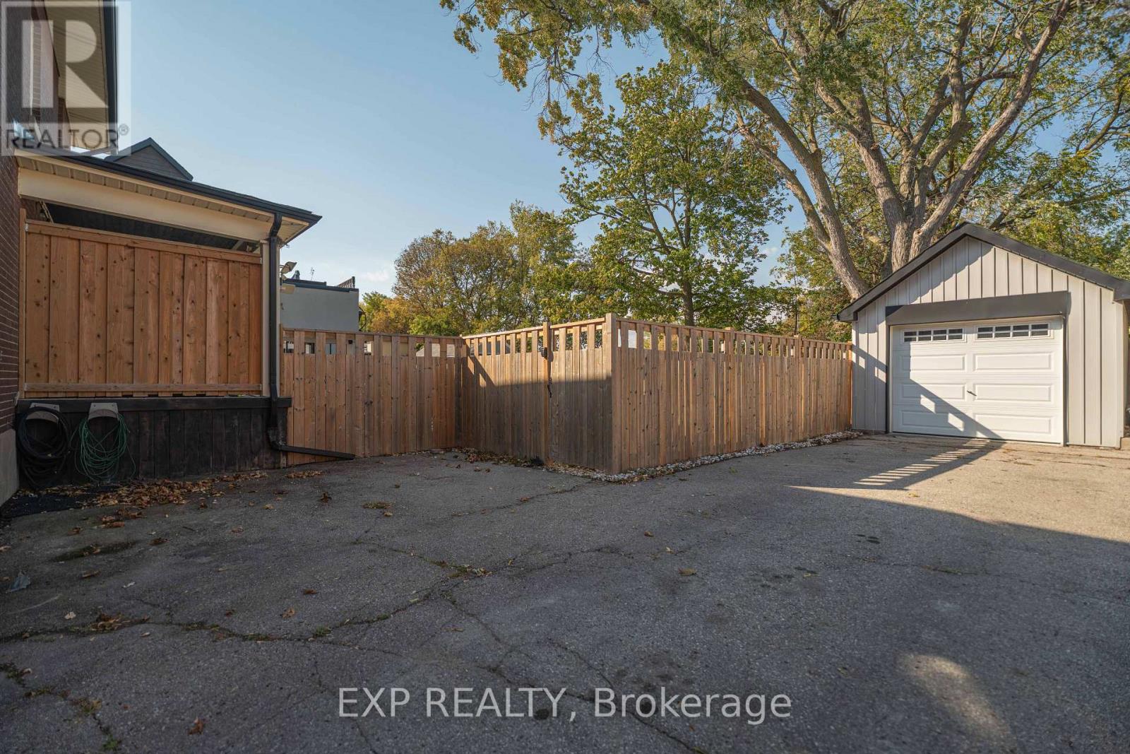 308 King Street E Property Photo 48