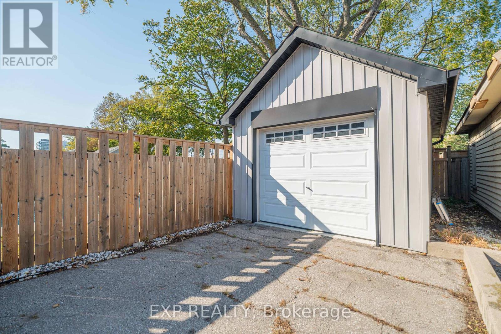 308 King Street E Property Photo 49