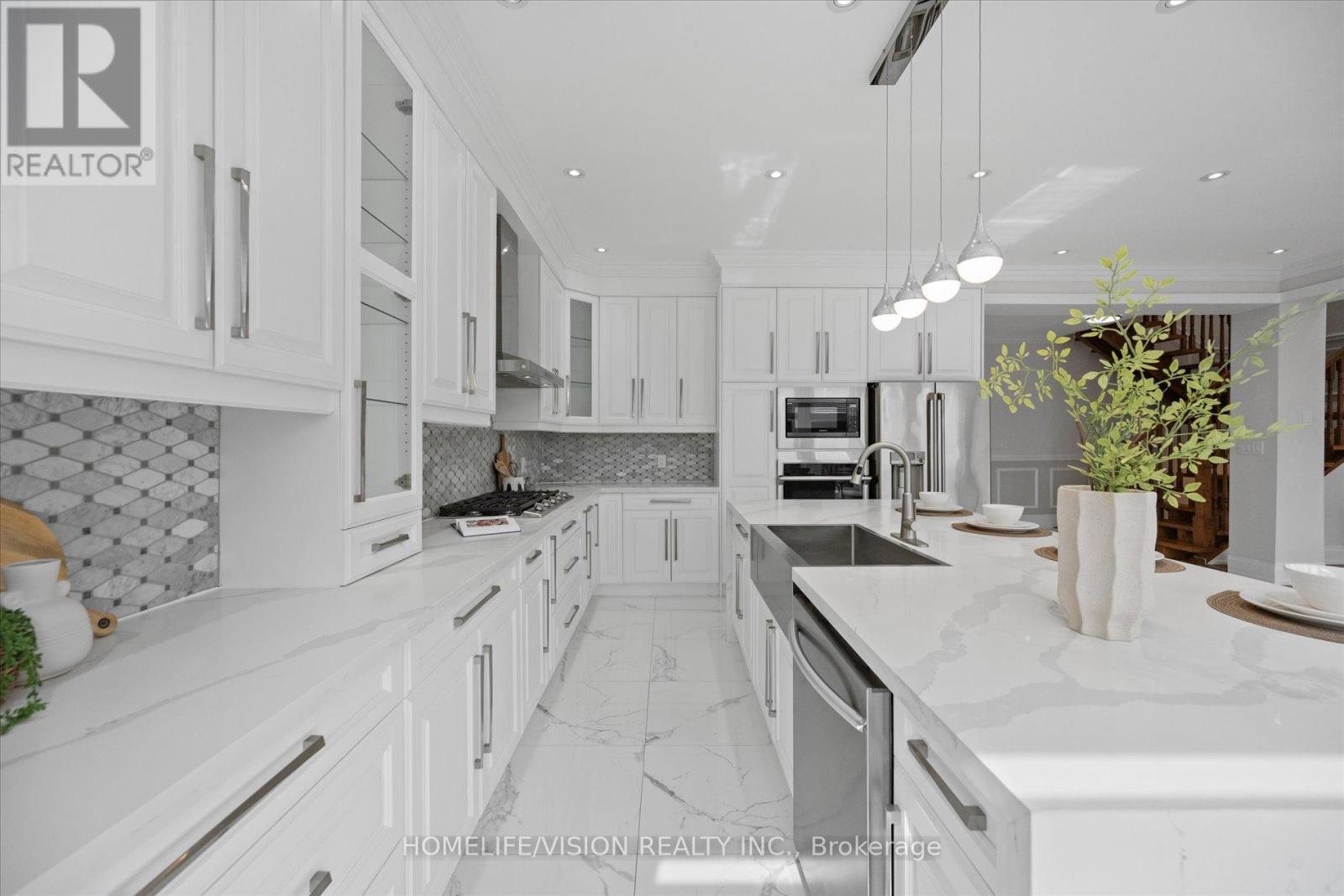 24 Cedar Brae Boulevard Property Photo 14