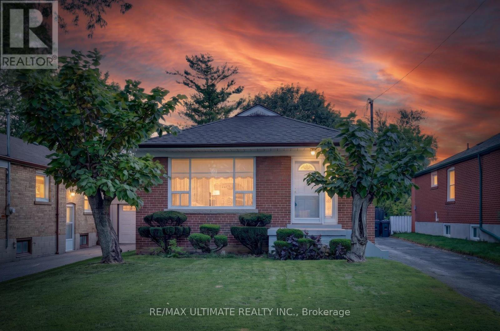 85 Roebuck Drive Property Photo 1