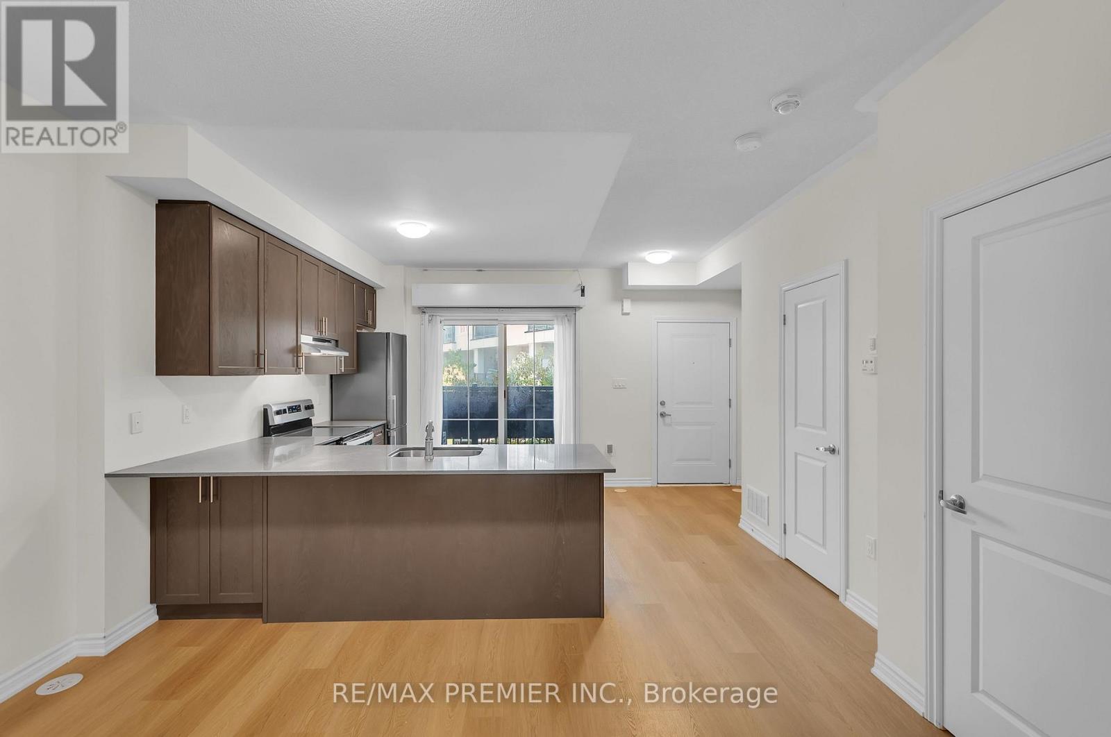 2 - 480 Beresford Path Property Photo 4