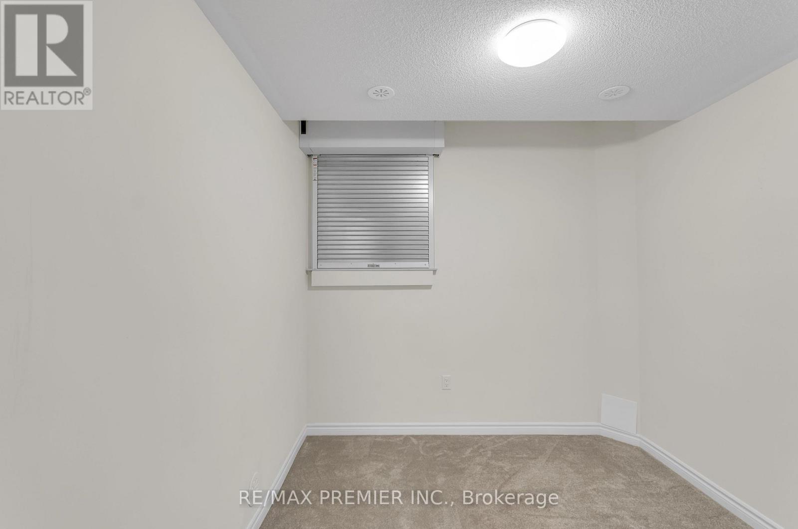 2 - 480 Beresford Path Property Photo 9