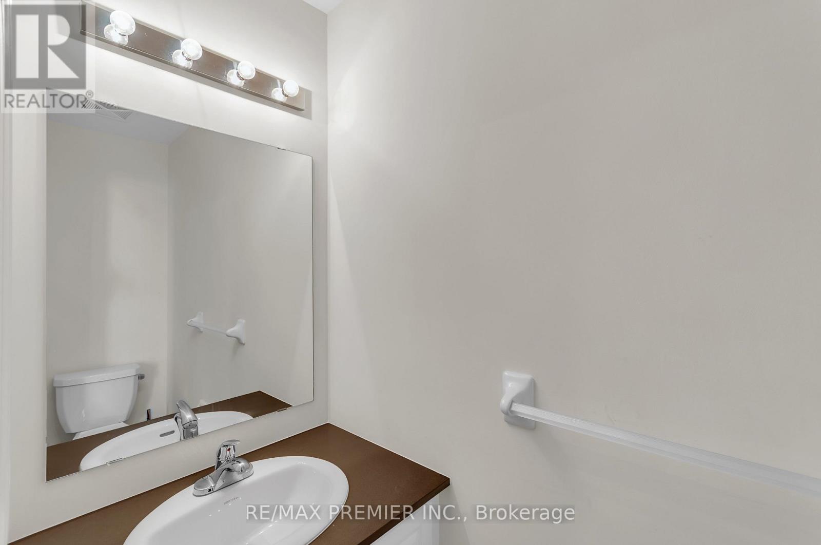 2 - 480 Beresford Path Property Photo 18