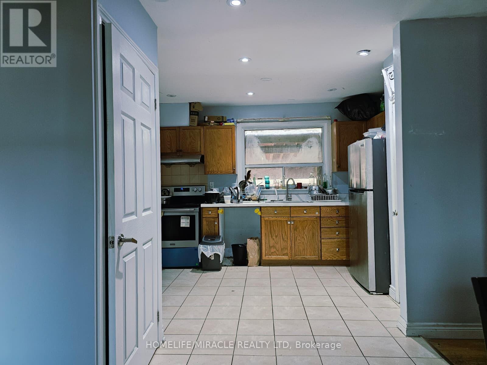 54 Medina Crescent Property Photo 4