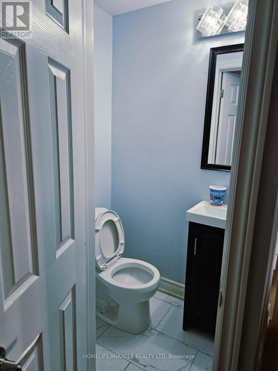 54 Medina Crescent Property Photo 6
