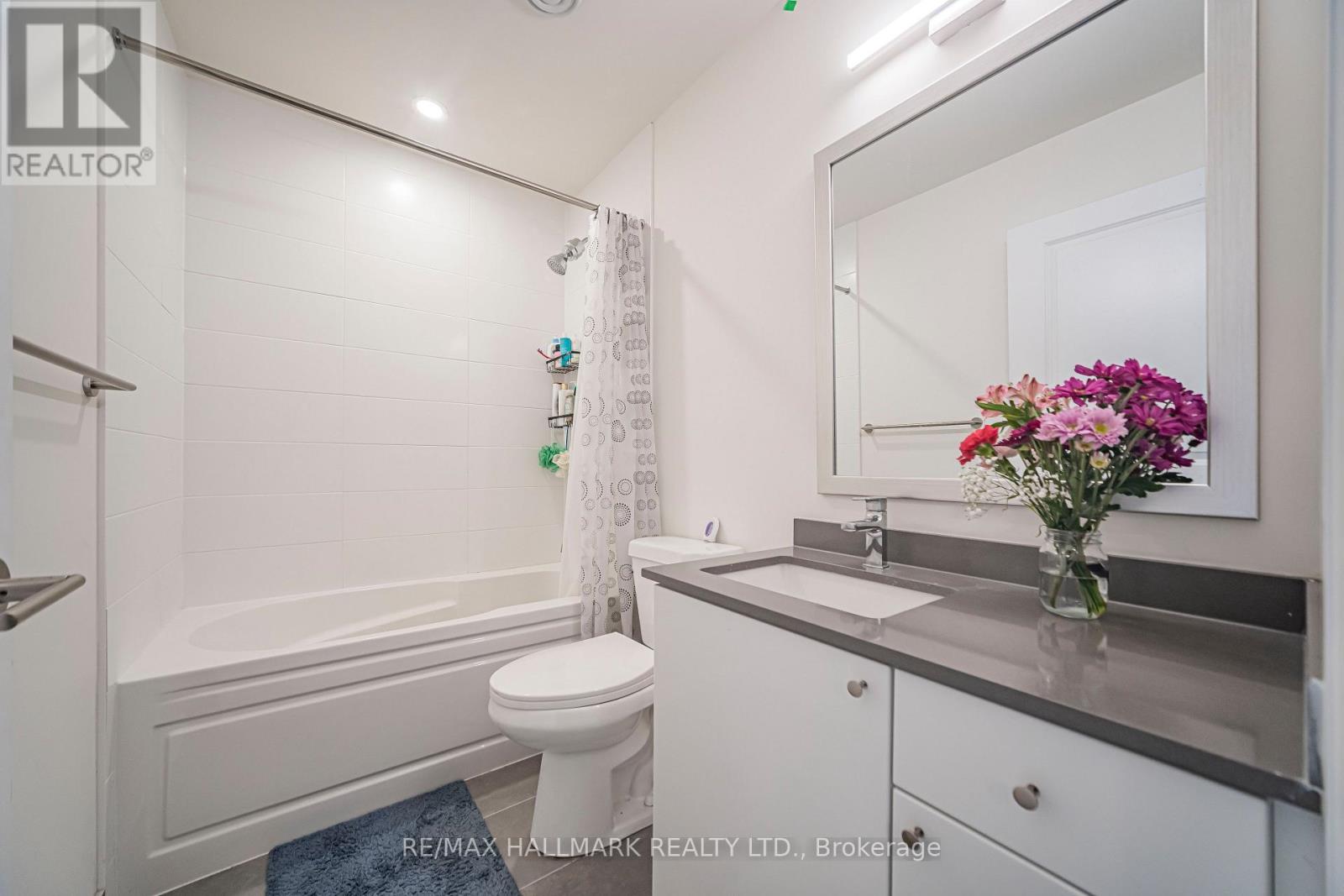 2203 - 3260 Sheppard Avenue E Property Photo 6