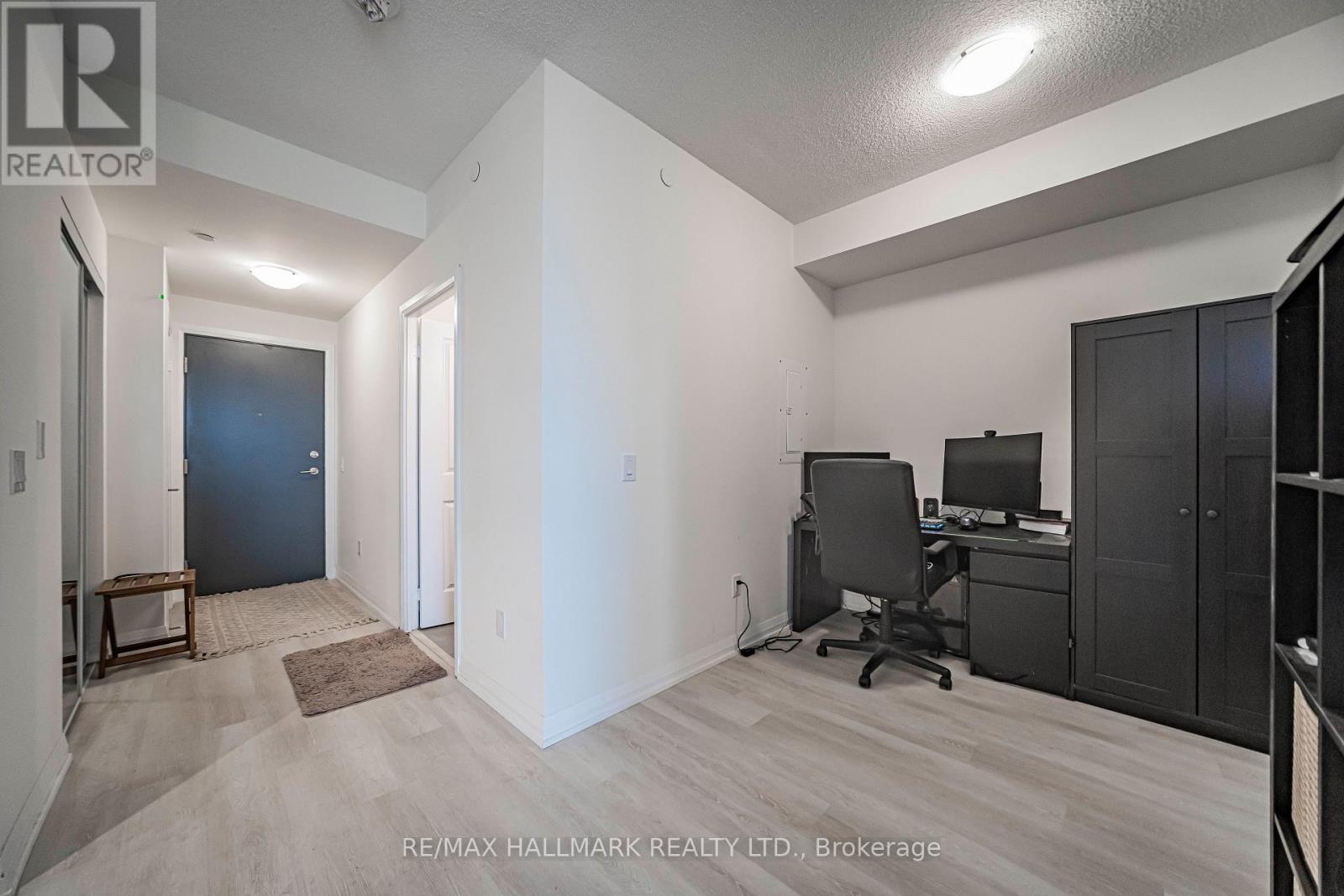 2203 - 3260 Sheppard Avenue E Property Photo 9