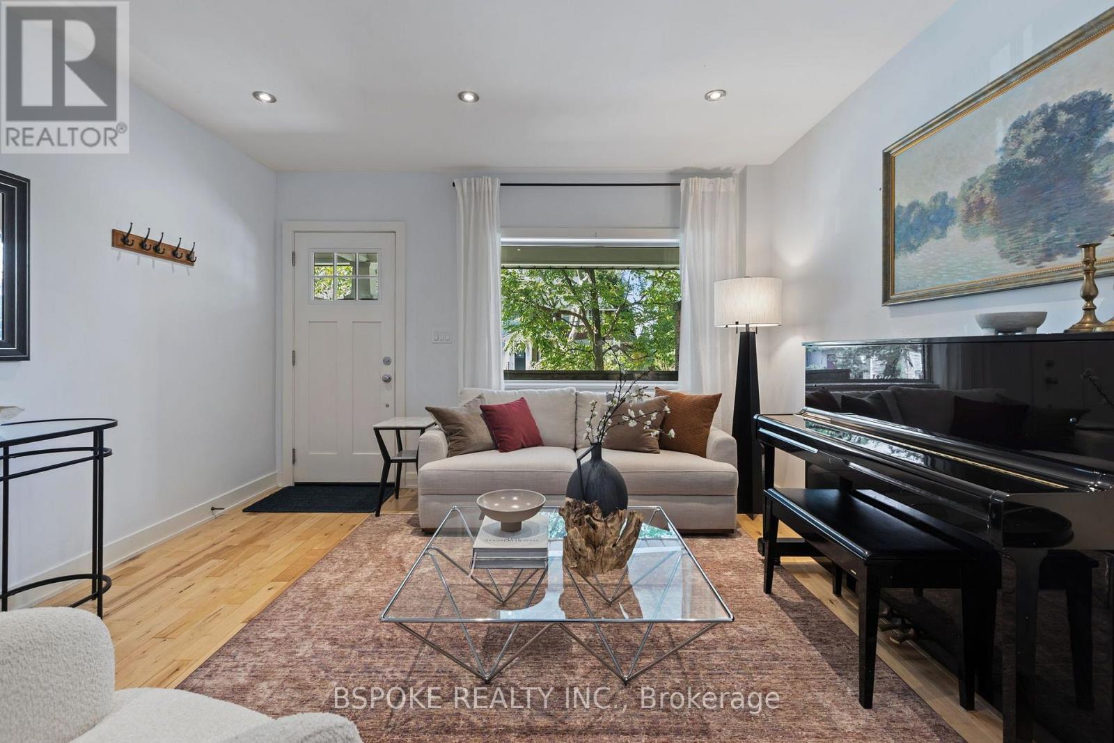 389 Coxwell Avenue Property Photo 6