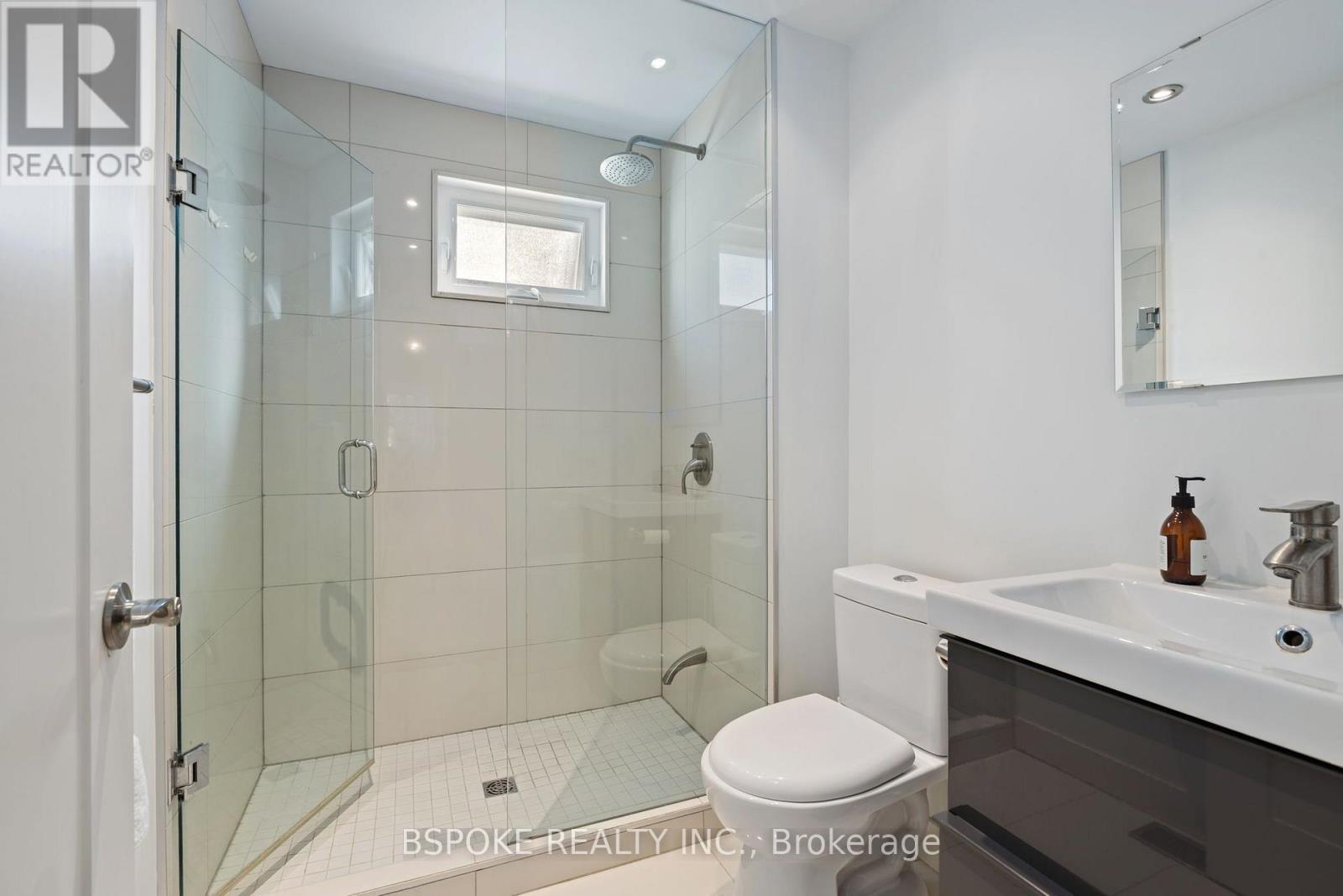 389 Coxwell Avenue Property Photo 20