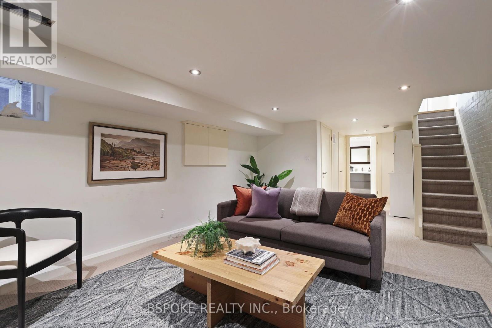 389 Coxwell Avenue Property Photo 22