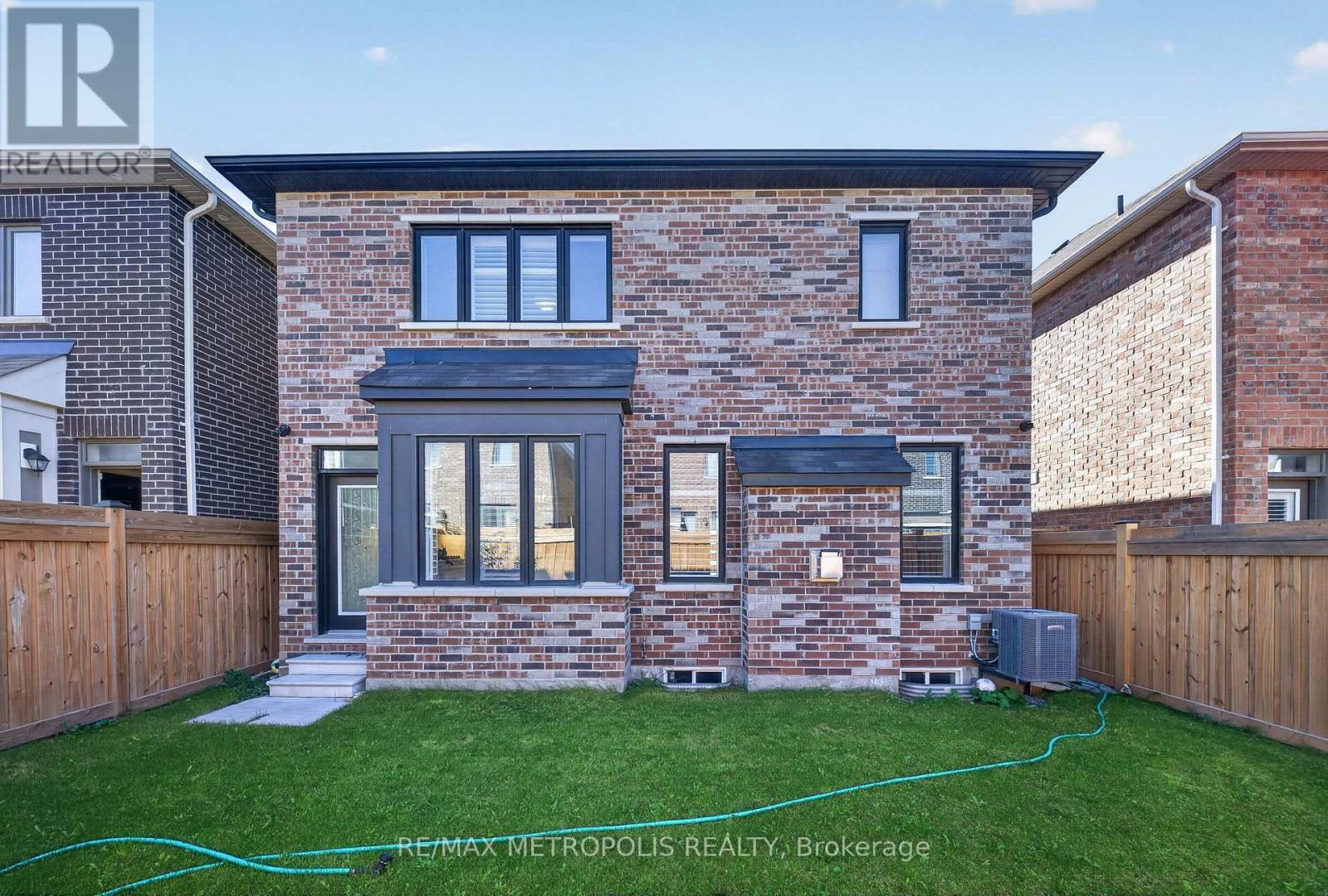 32 Lockyer Drive Property Photo 24