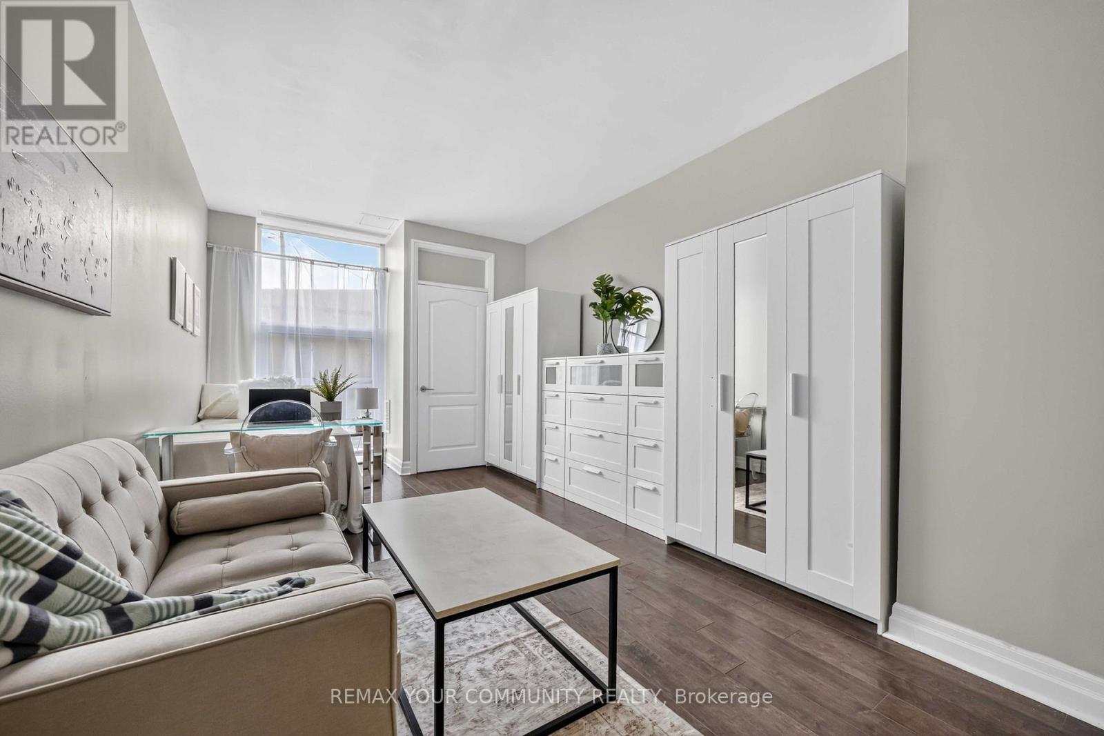 101 - 44 Bond Street W Property Photo 14