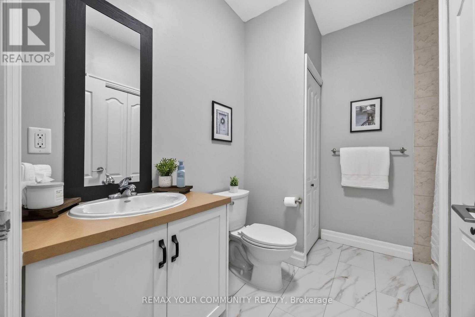 101 - 44 Bond Street W Property Photo 19