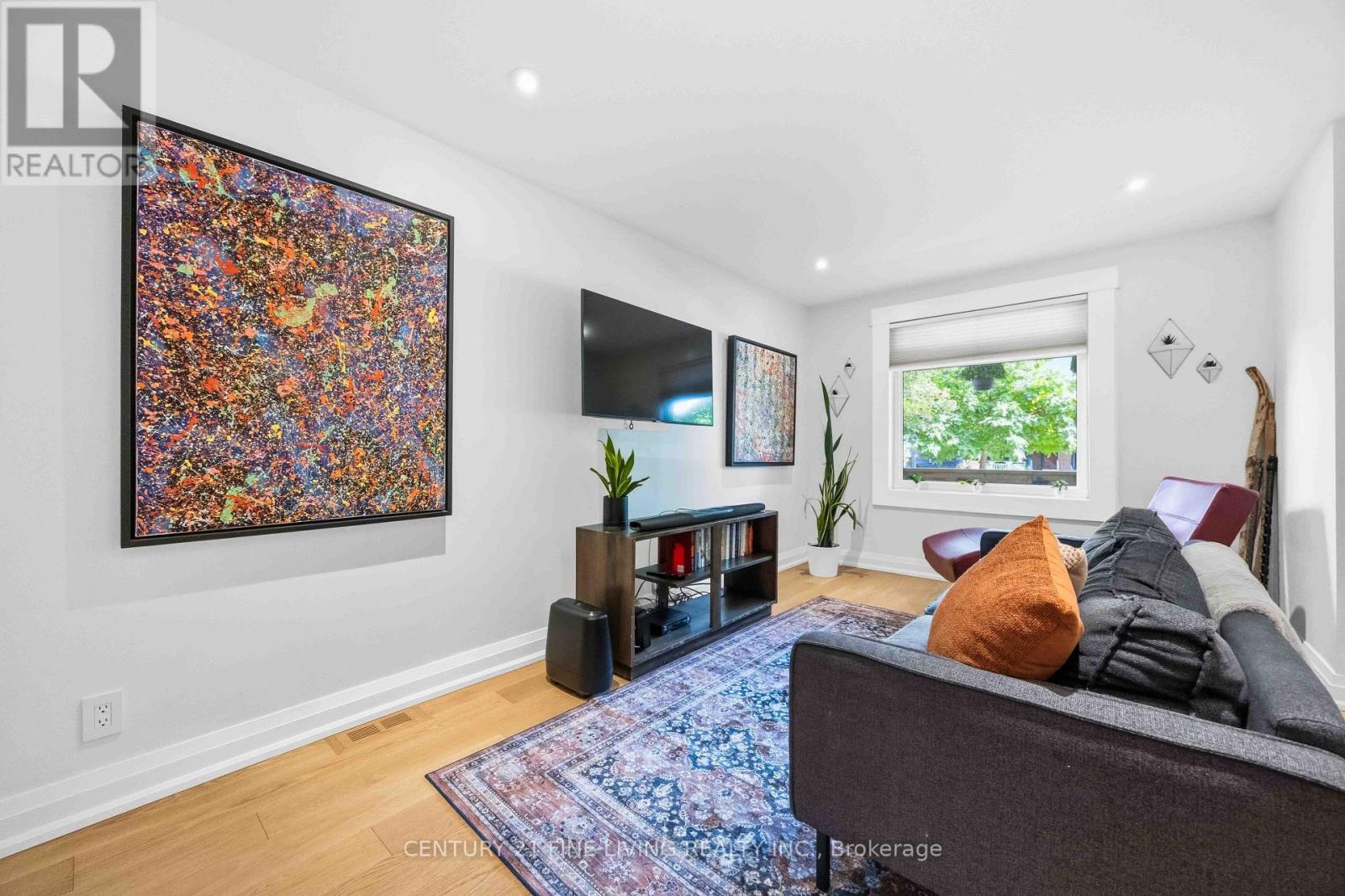 294 Gainsborough Road Property Photo 7