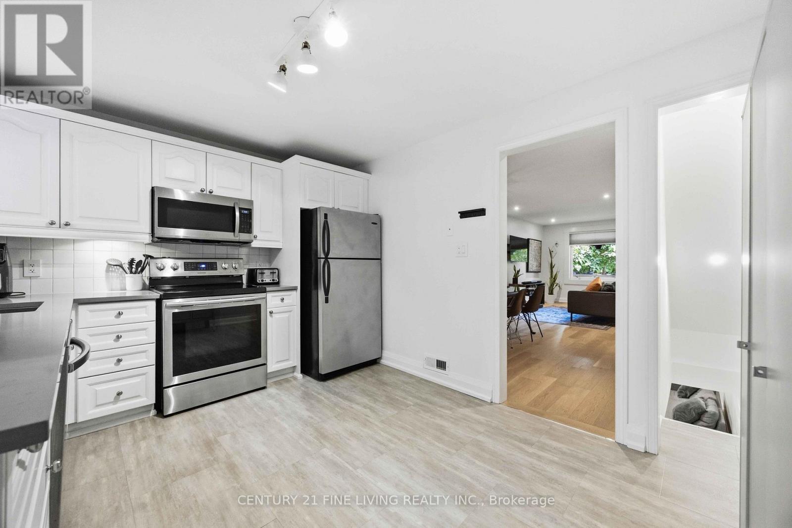 294 Gainsborough Road Property Photo 17