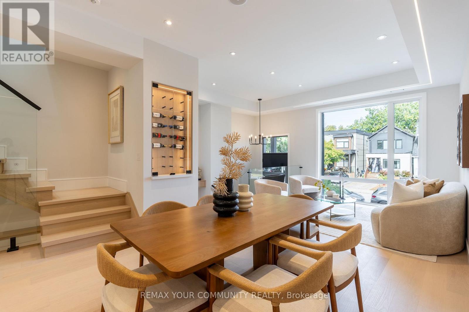 281 Queensdale Avenue Property Photo 10