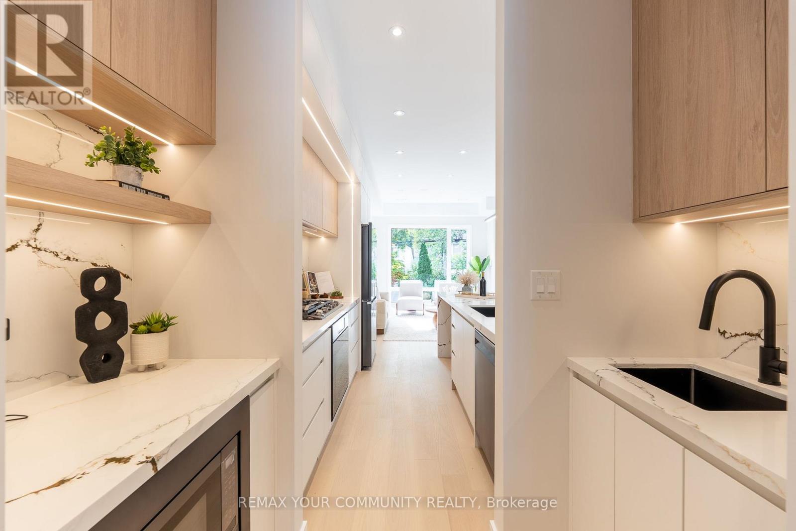 281 Queensdale Avenue Property Photo 15
