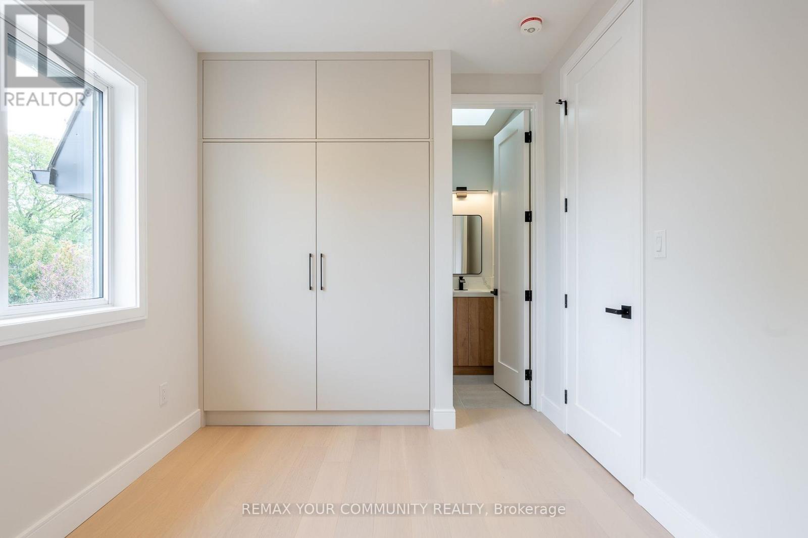 281 Queensdale Avenue Property Photo 29