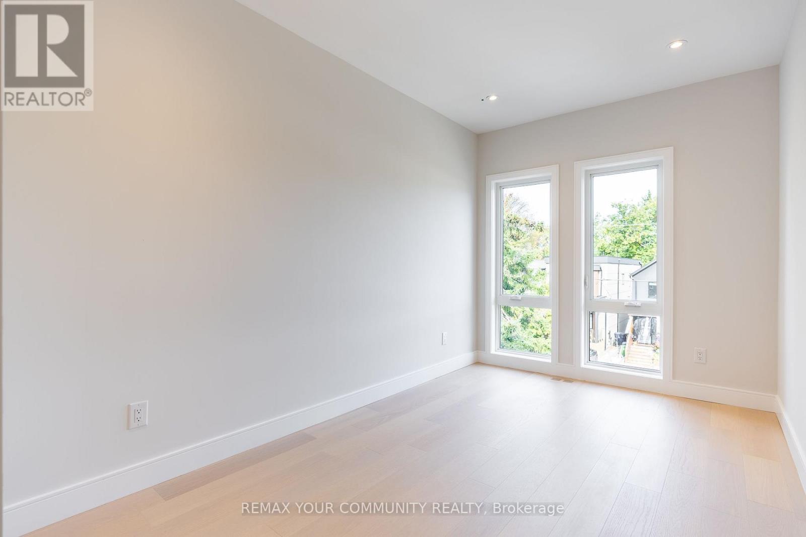 281 Queensdale Avenue Property Photo 31