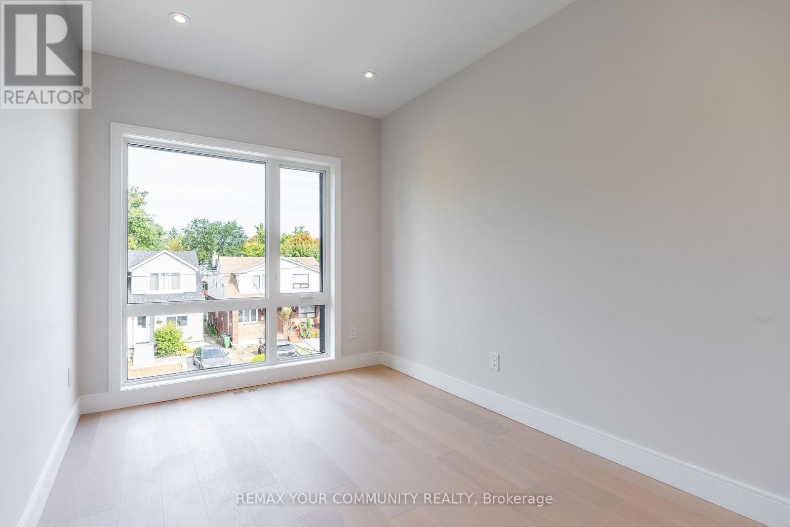 281 Queensdale Avenue Property Photo 33