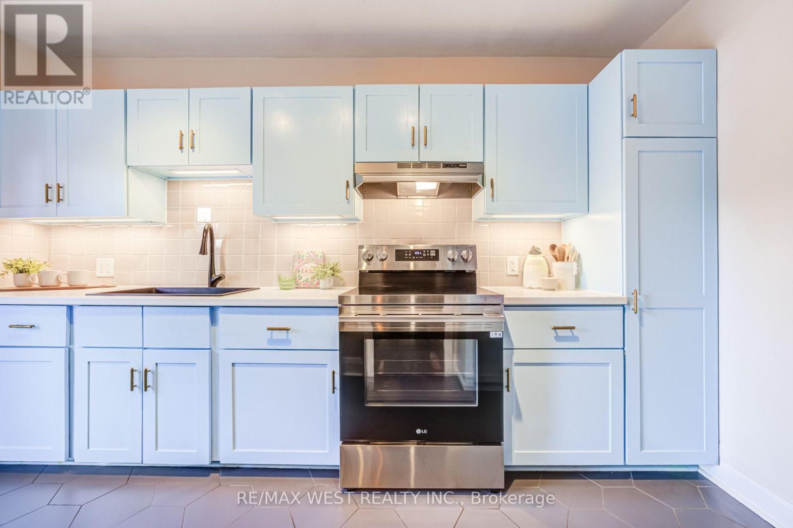 258 O'connor Drive Property Photo 15