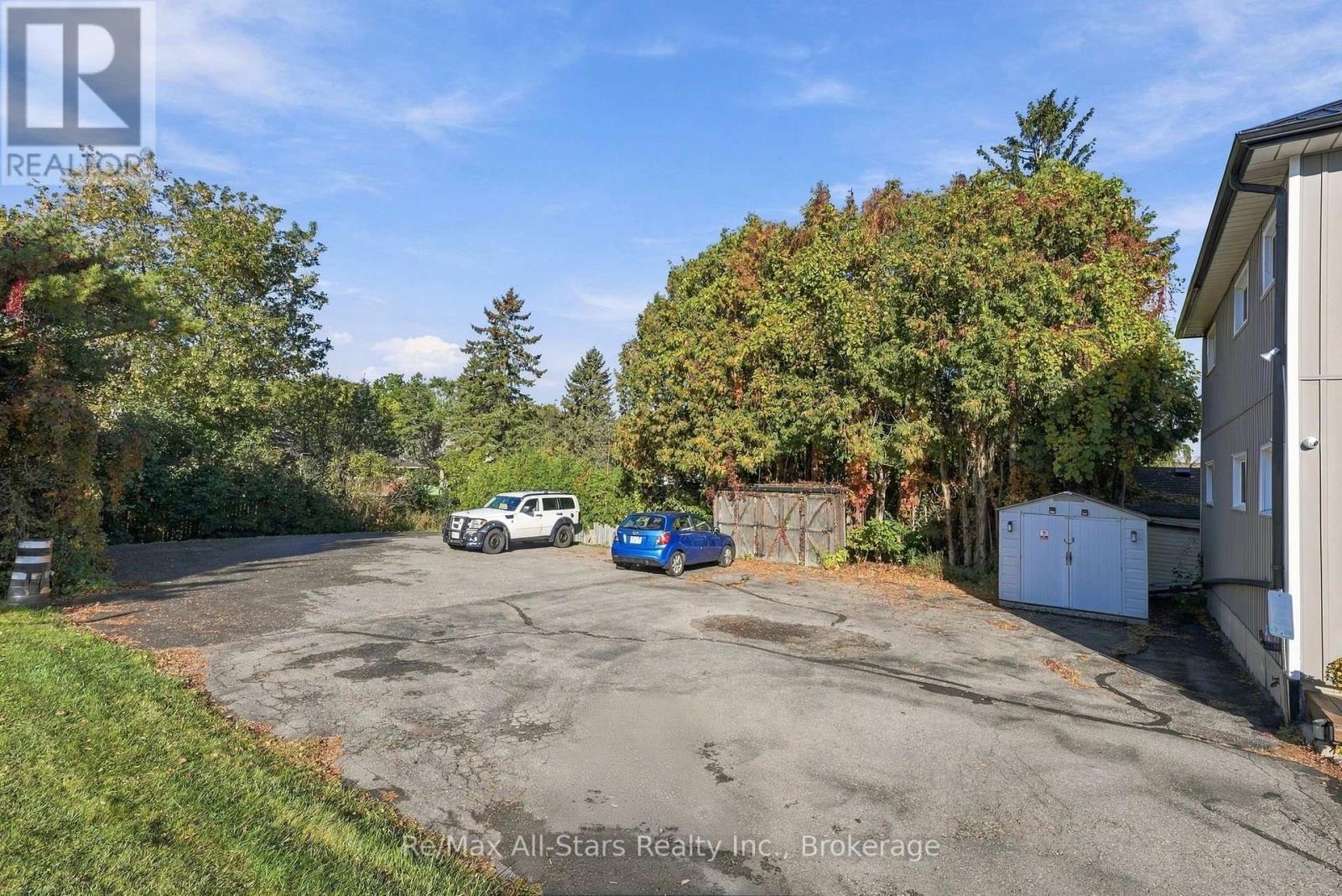 15054 Simcoe Street Property Photo 6