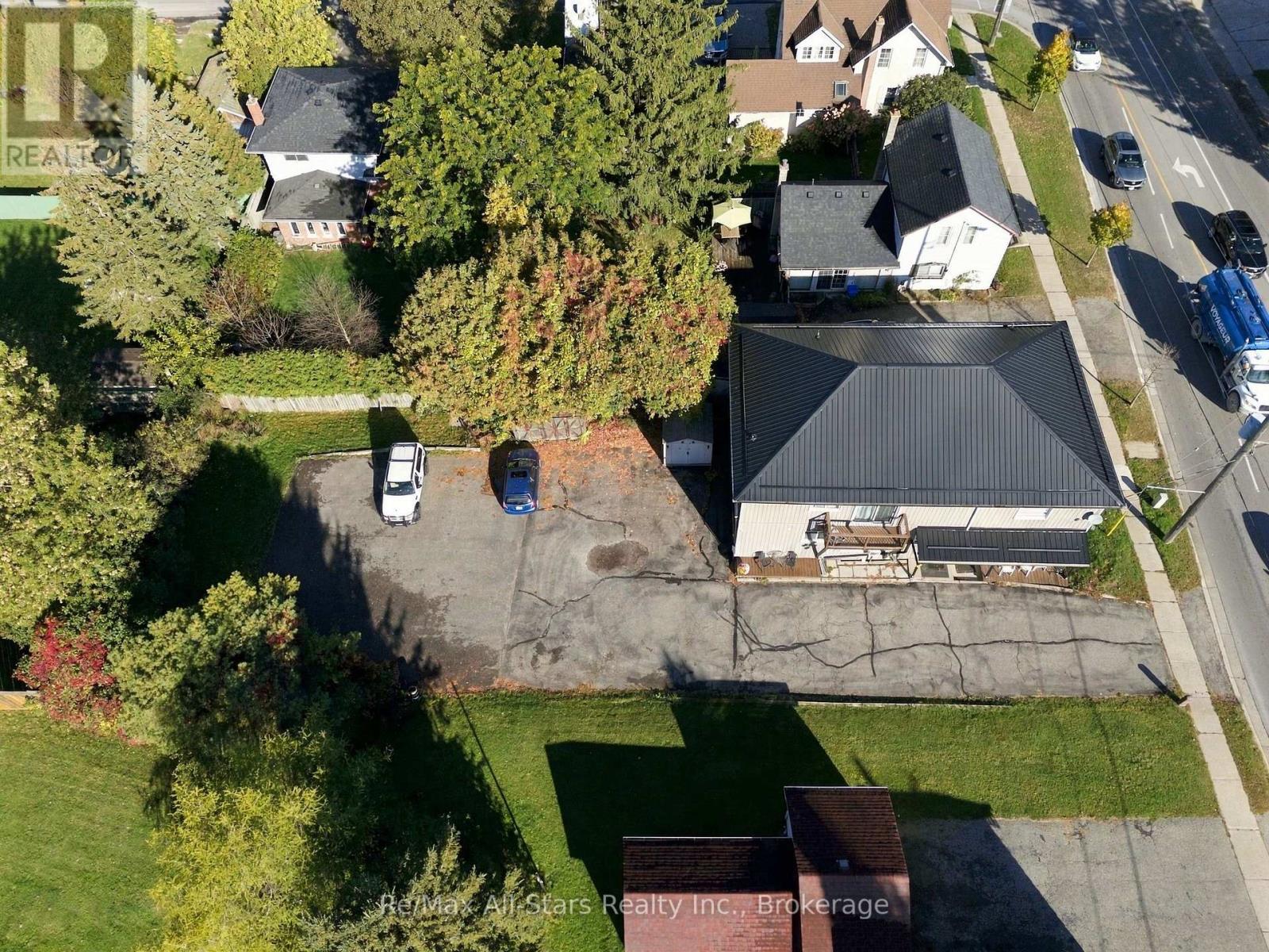15054 Simcoe Street Property Photo 11