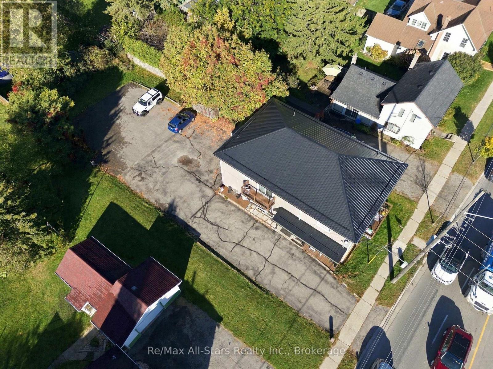 15054 Simcoe Street Property Photo 12