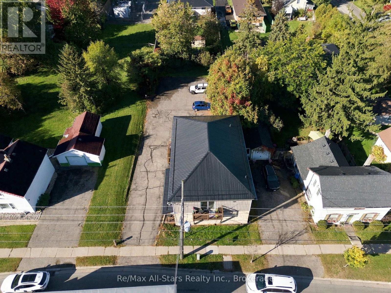 15054 Simcoe Street Property Photo 13