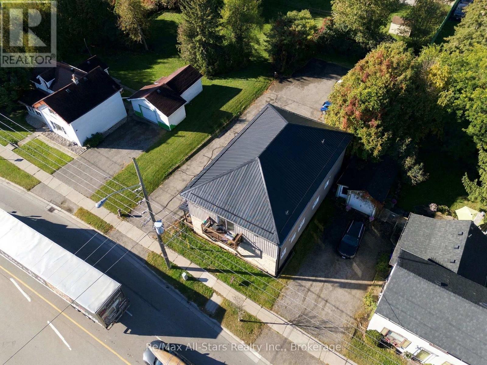 15054 Simcoe Street Property Photo 14