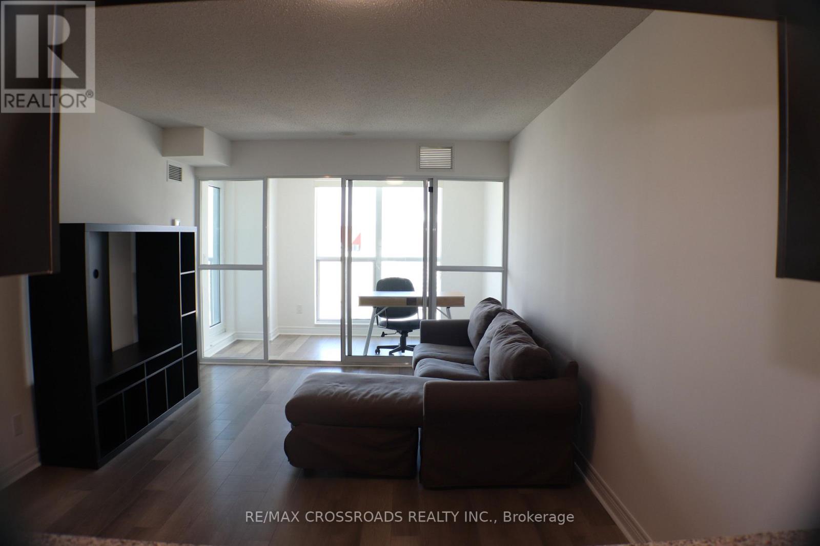 3309 - 50 Town Centre Court Property Photo 4