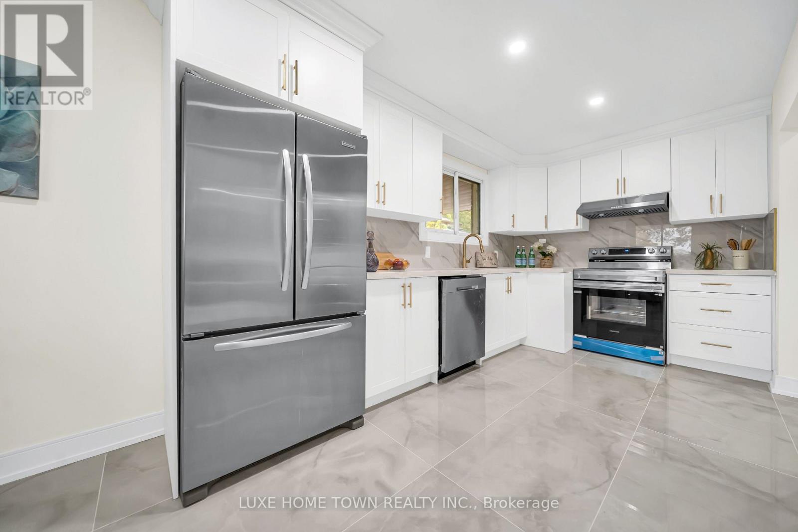 61 Keewatin Street S Property Photo 17