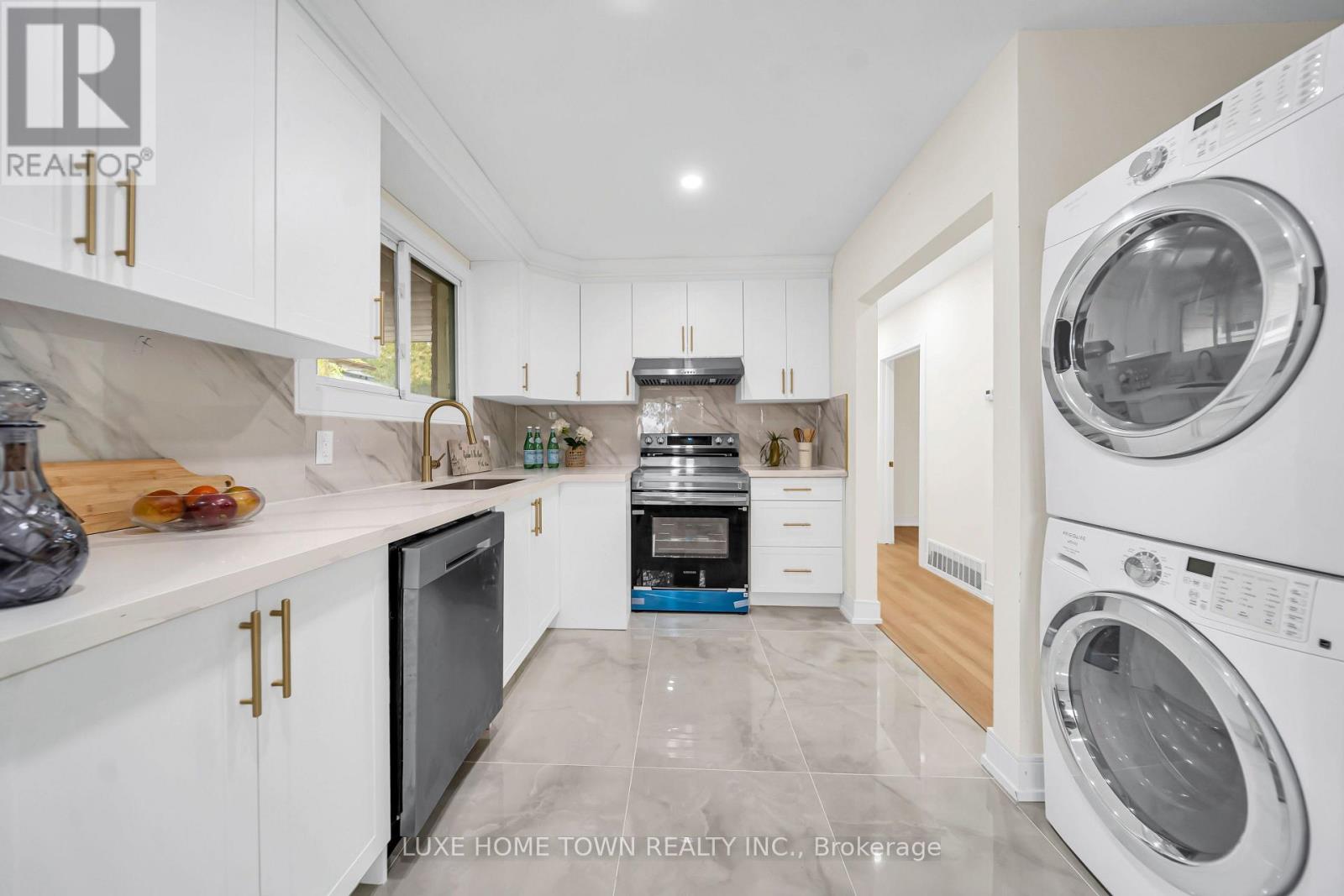 61 Keewatin Street S Property Photo 18