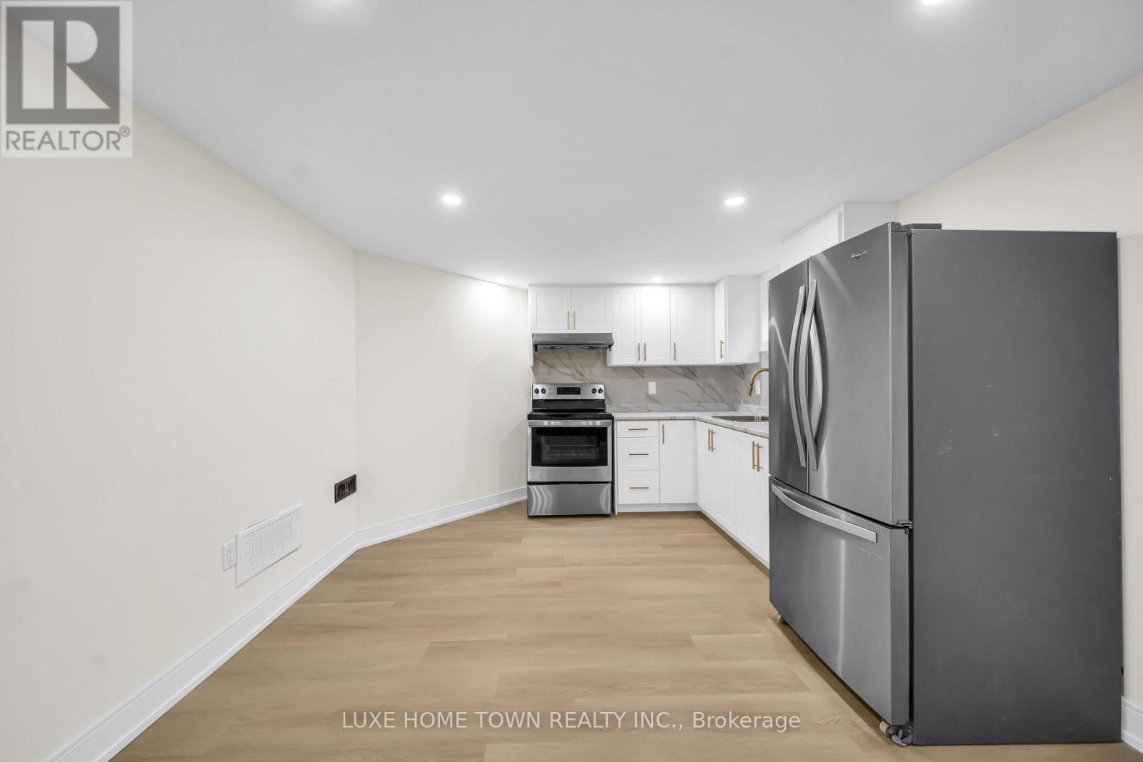 61 Keewatin Street S Property Photo 35