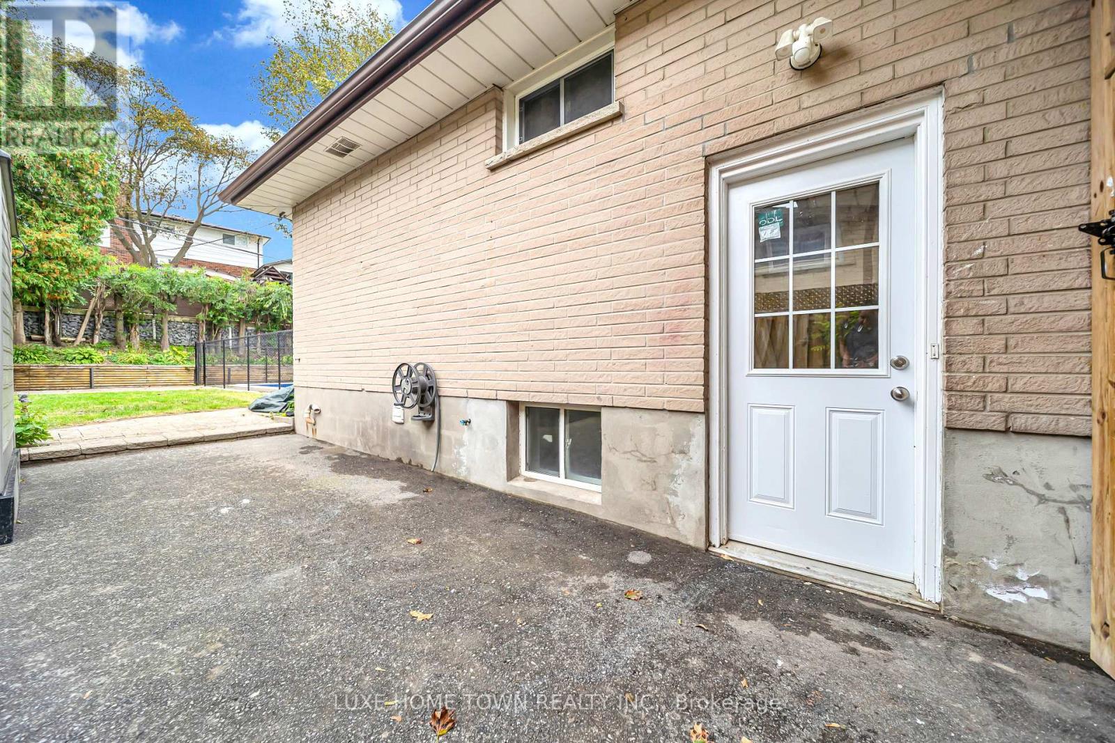 61 Keewatin Street S Property Photo 42