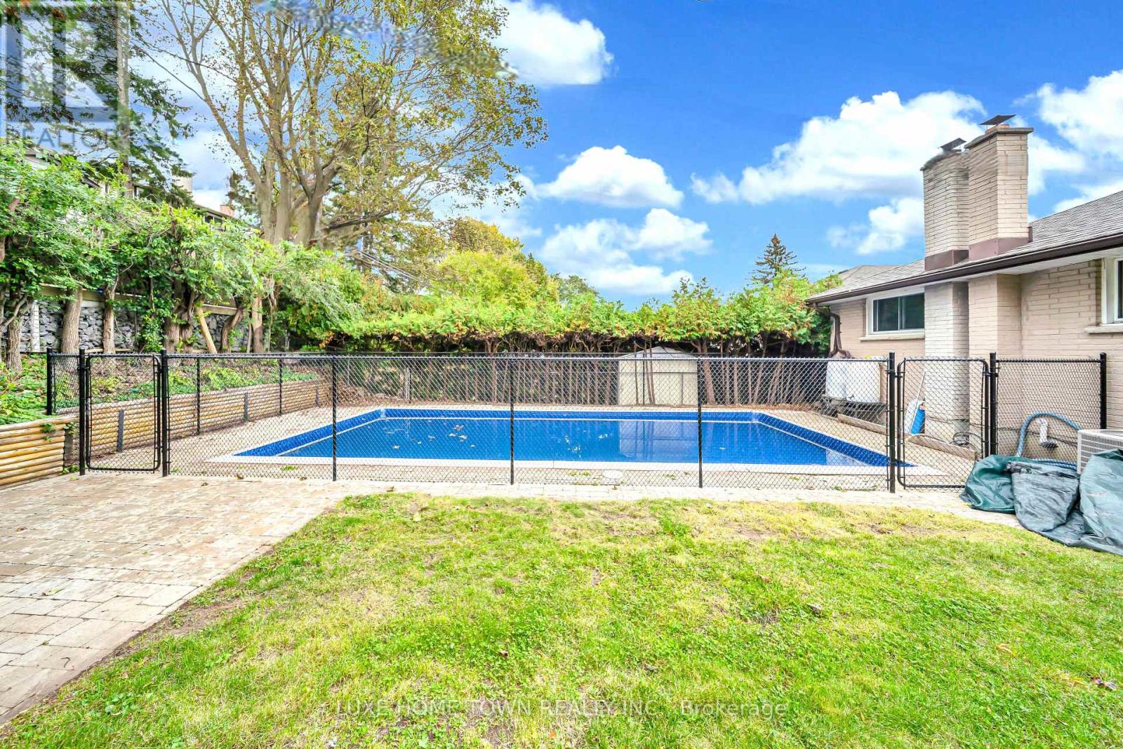 61 Keewatin Street S Property Photo 44