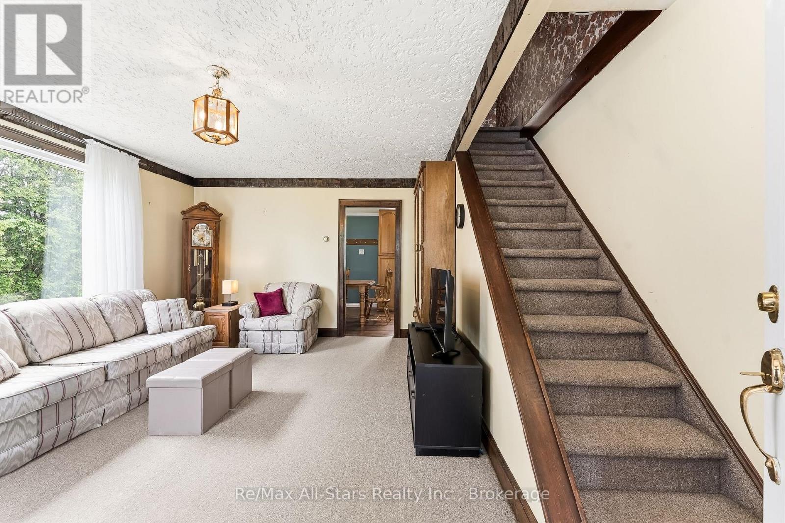 14080 Marsh Hill Road Property Photo 8